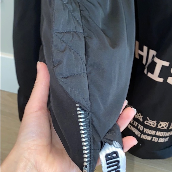 No Branding Bomber Puffer - Picture 6 of 6